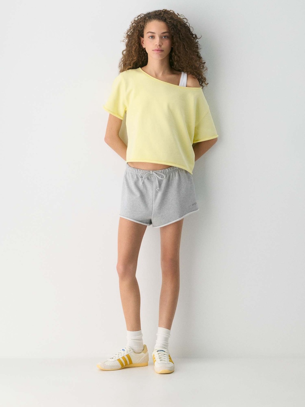 Aritzia TNA Cozy AF Fleece High-waisted Raw Hem Light Gray Lounge Shorts